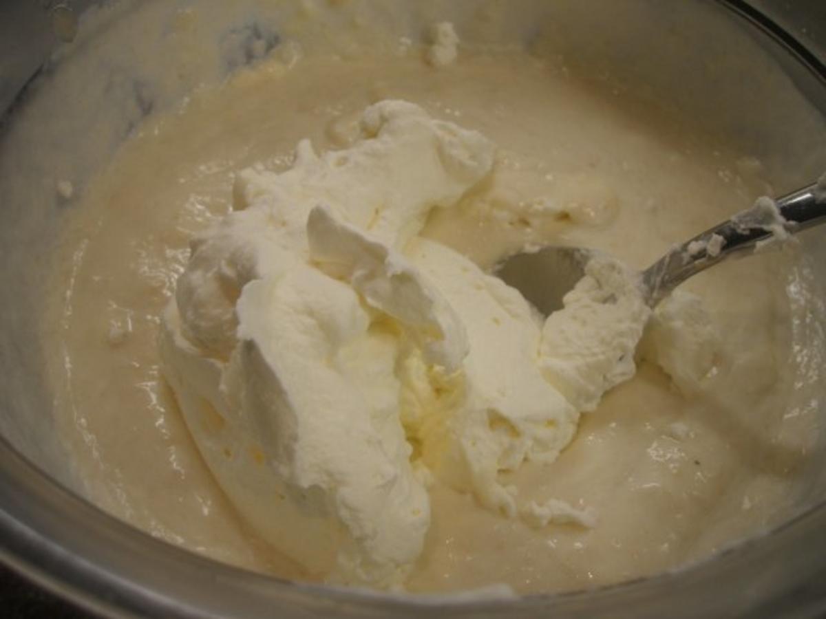 Dessert: Birnenquark auf Birnen-Zucchini-Kuchen - Rezept - Bild Nr. 5