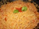 Spaghetti mit Krabben in pikanter Tomatensoße - Rezept