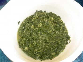 Rezept: Teigtaschen, mit Spinat gefüllt Bild Nr. 4 Teigtaschen, mit Spinat gefüllt - Rezept - Bild Nr. 4