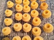 Rezept: Mini-Gugelhรถpfli-Eiercognac-Mandel Mini-Gugelhรถpfli-Eiercognac-Mandel - Rezept