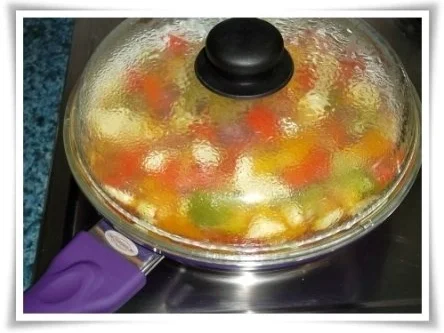 Lachssteaks mit Rosmarinkartoffeln und Paprikagulasch dazu. - Rezept - Bild Nr. 10