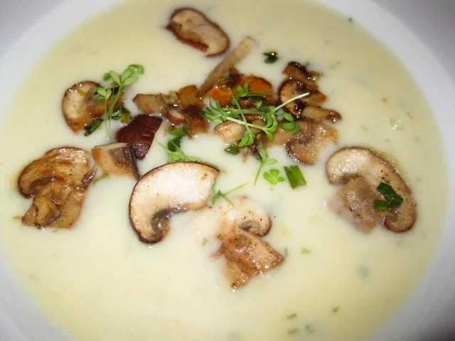 Kartoffelsuppe mit Pilzen (Champignons) - Rezept