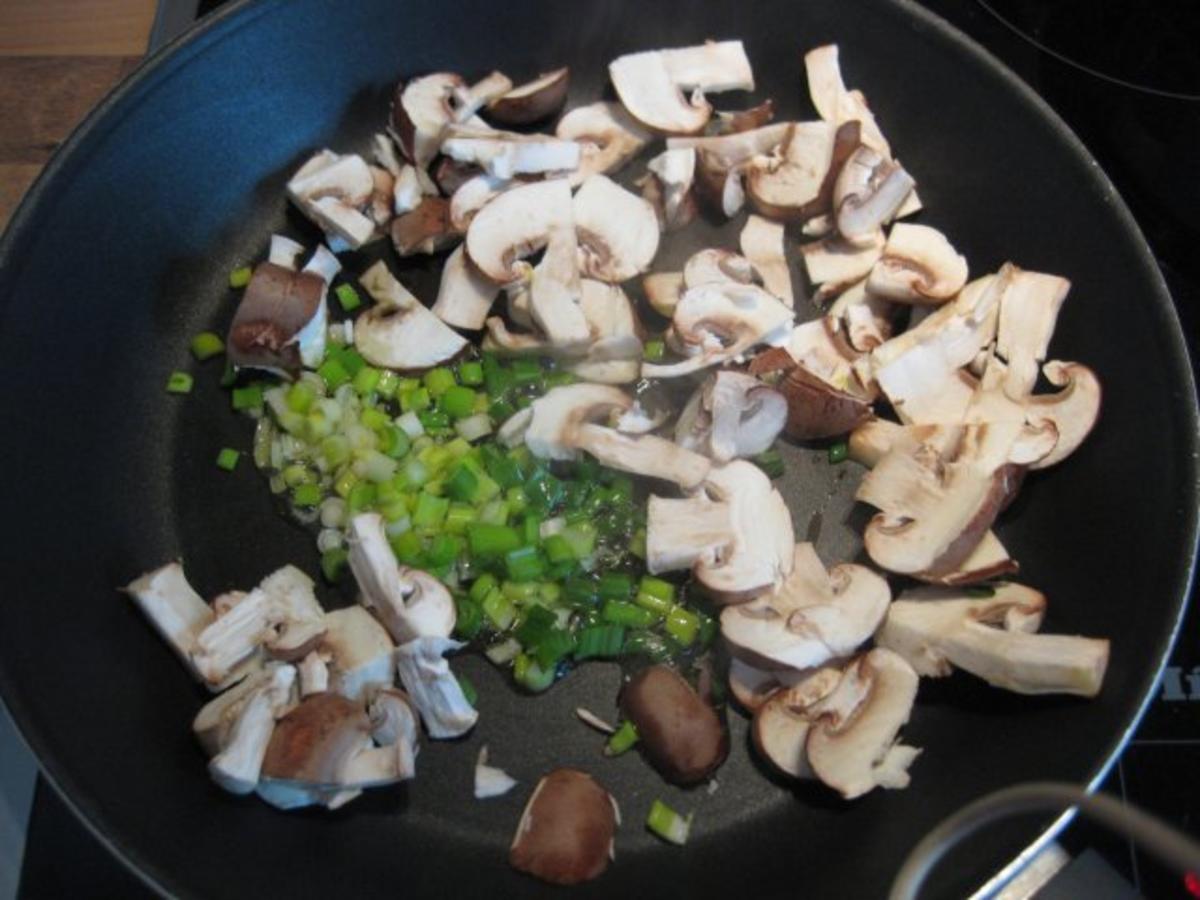 Kartoffelsuppe mit Pilzen (Champignons) - Rezept - Bild Nr. 4