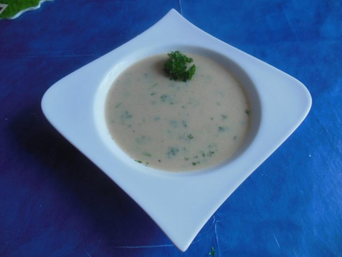 Suppe: Petersilienwurzelsuppe - Rezept