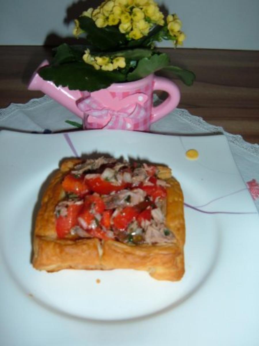 Blätterteig :  Gefüllt mit Thunfisch - Salat - Rezept - Bild Nr. 2