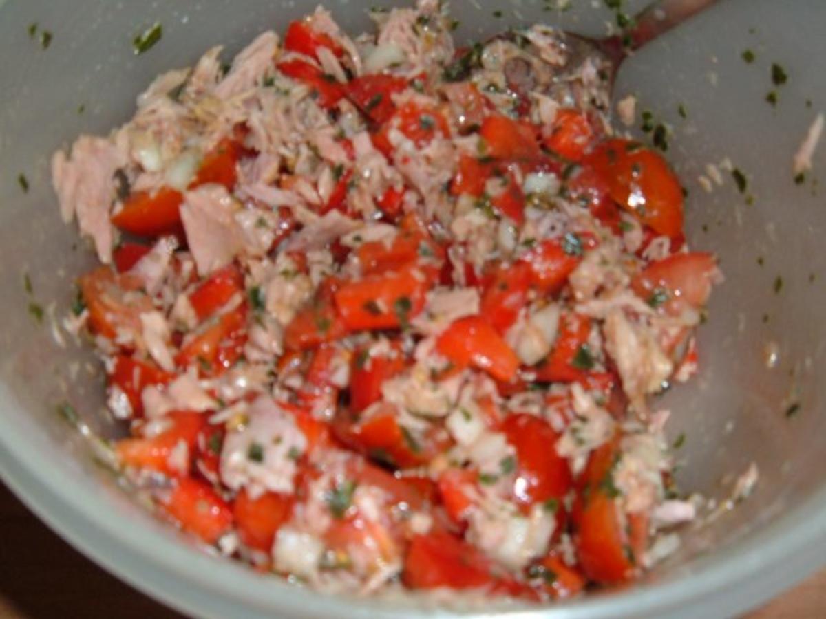 Blätterteig :  Gefüllt mit Thunfisch - Salat - Rezept - Bild Nr. 7