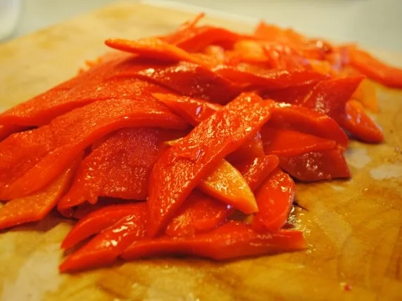 Bärlauch-Involtini / Polentaplätzchen / Kalbsjus / karamellisierte Grillpaprika/ - Rezept - Bild Nr. 11