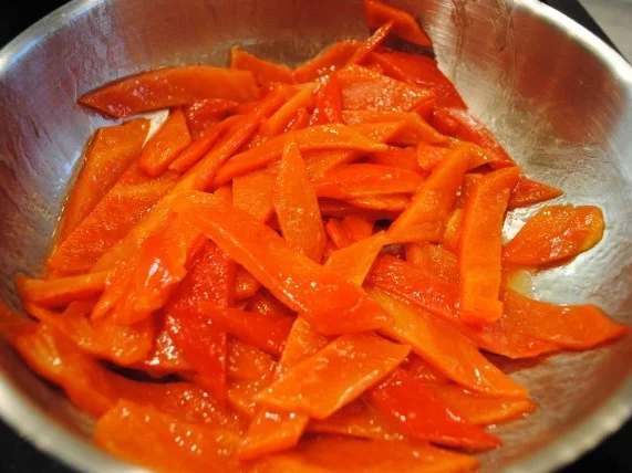 Bärlauch-Involtini / Polentaplätzchen / Kalbsjus / karamellisierte Grillpaprika/ - Rezept - Bild Nr. 14