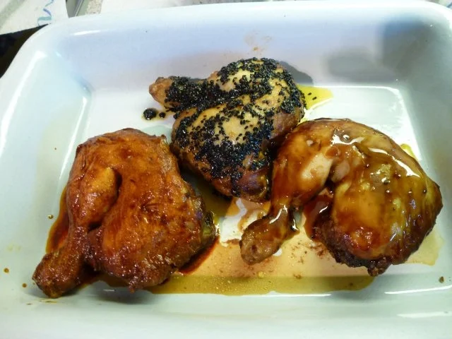 Rezept: Verschieden gewürzte Hähnchenschenkel niedrig gegart Bild Nr. 4 Verschieden gewürzte Hähnchenschenkel niedrig gegart - Rezept - Bild Nr. 4