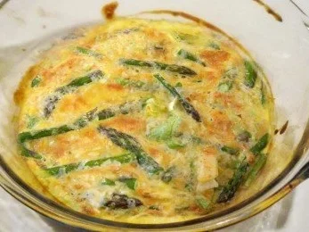 Gebackener Spargel mit Schinken und Poree - Rezept