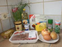 Köttbullar mit Sauce und Preiselbeeren - Rezept