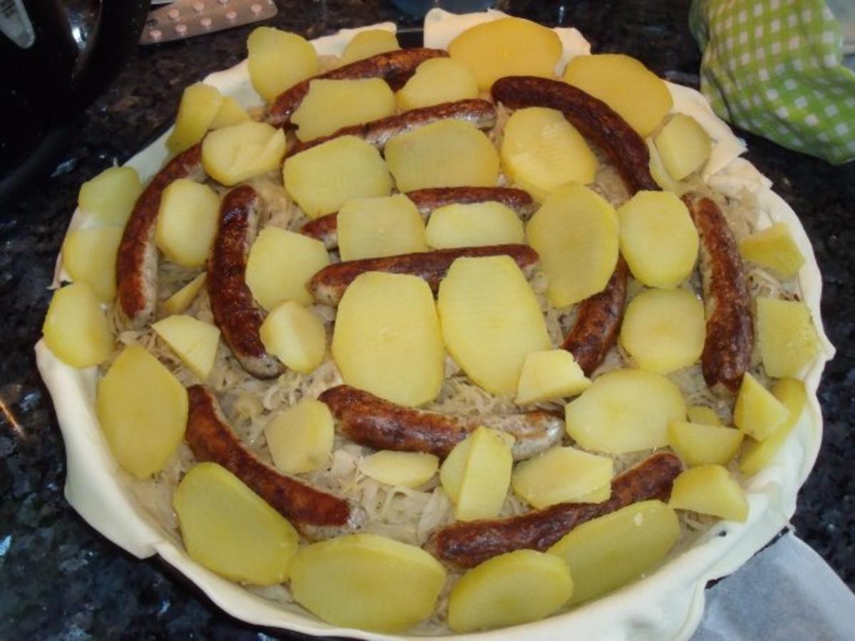 Sauerkraut-Bratwurst-Quiche - Rezept - Bild Nr. 2