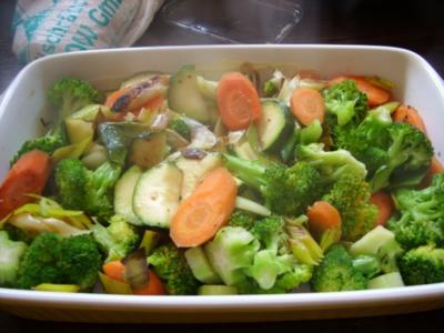 Gemüseauflauf mit gebratenem Lachs - Rezept