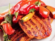 Grillsteak von der Pute mit gegrillter Paprika und Chilis (D10WP) - Rezept