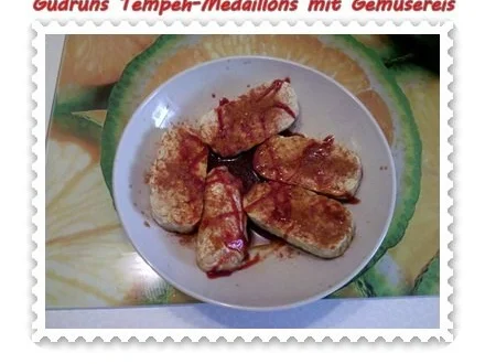 Vegetarisch: Tempeh-Medaillons mit Gemüsereis - Rezept - Bild Nr. 5