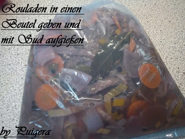 Rezept: Rouladen auf Sauerbratenart Bild Nr. 3 Rouladen auf Sauerbratenart - Rezept - Bild Nr. 3