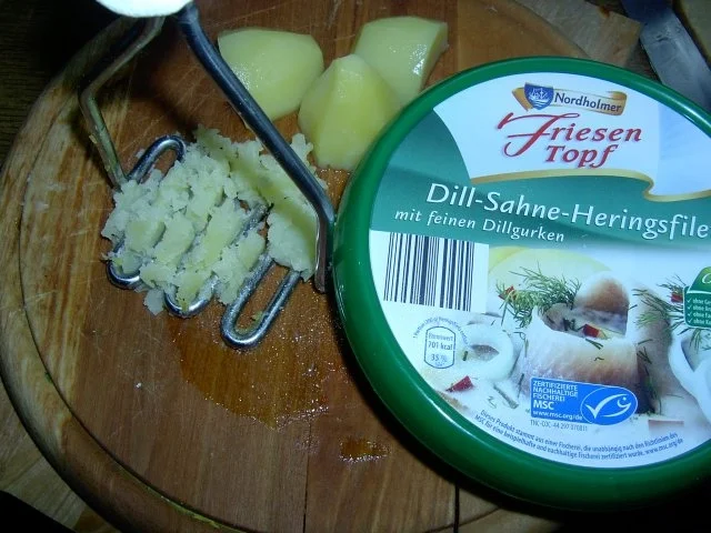 Rezept: Kartoffelbrot mit Bärlauchbutter Bild Nr. 3 Kartoffelbrot mit Bärlauchbutter - Rezept - Bild Nr. 3