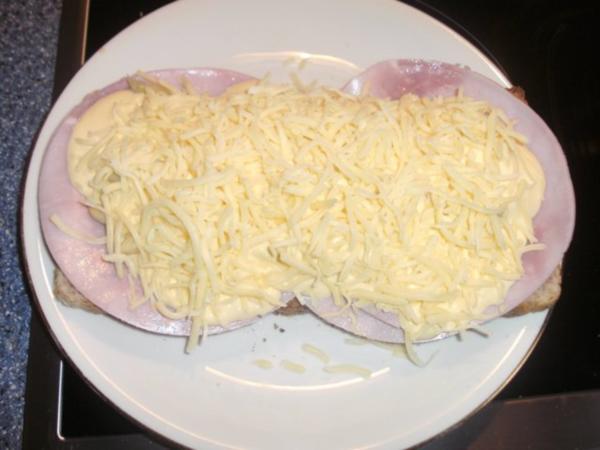 Spargeltoast mit Spargel frisch und Salz, Zucker - Rezept mit Bild ...