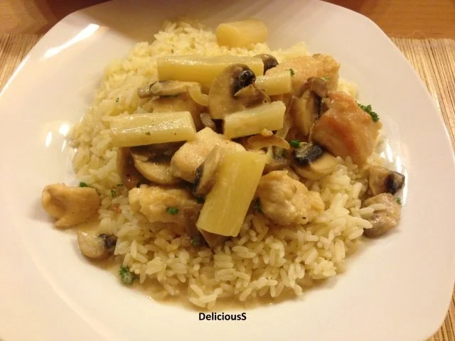 Rezept: Puten-Spargel Pfanne mit Reis Puten-Spargel Pfanne mit Reis - Rezept