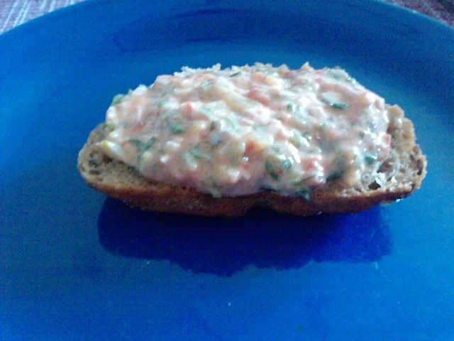 Hallo-Wach-Brotaufstrich oder Wurstsalat der 3. leichten  und scharfen Art - Rezept - Bild Nr. 3