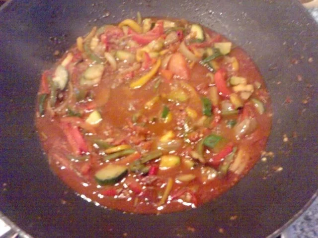 Rezept: SPEEDY GON-POLLO DIE SCHÄRFSTE HÄHNCHENKEULE VON MEXIKO ODER MEXIKANISCHES PAPRIKAHÄHNCHEN Bild Nr. 8 SPEEDY GON-POLLO DIE SCHÄRFSTE HÄHNCHENKEULE VON MEXIKO ODER MEXIKANISCHES PAPRIKAHÄHNCHEN - Rezept - Bild Nr. 8