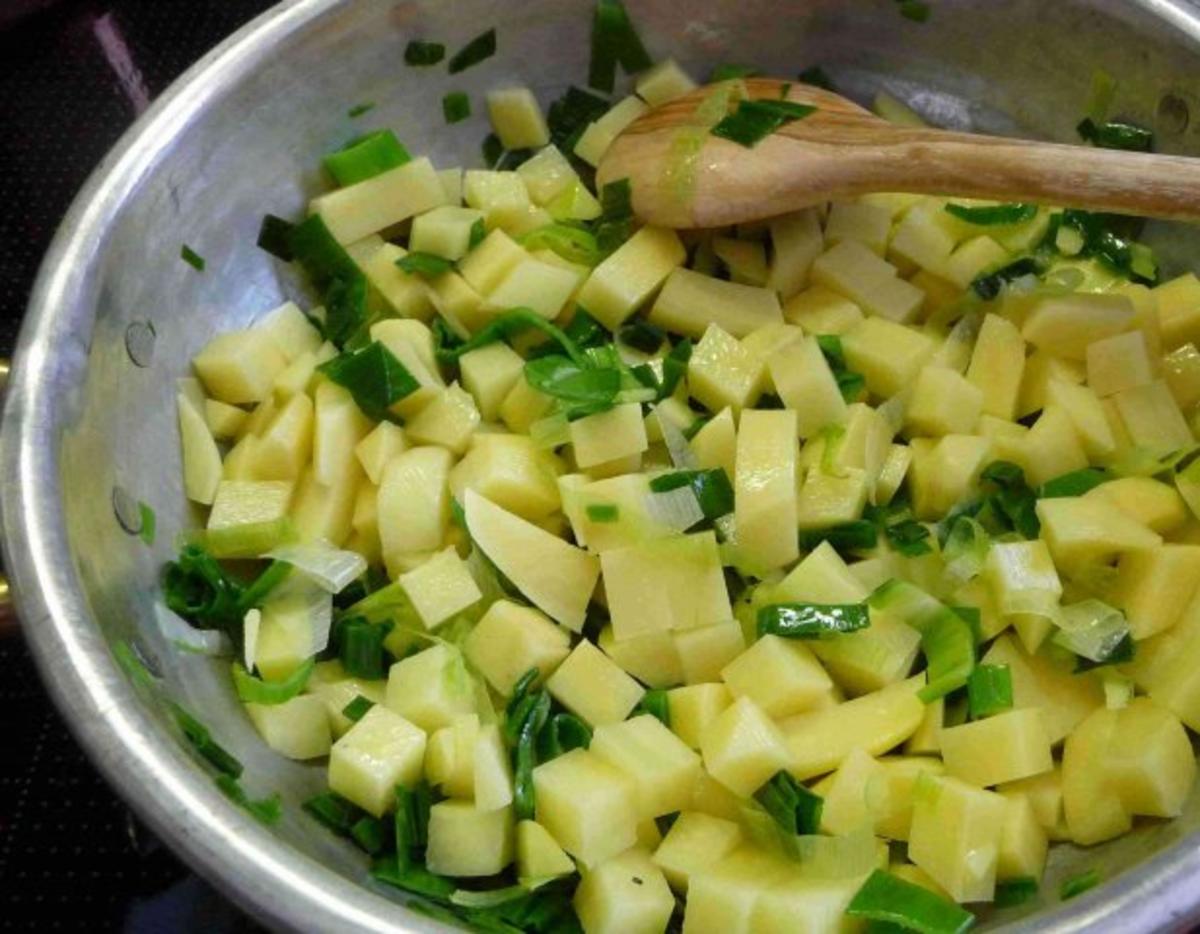 Unter 30 Minuten : Kartoffel - Porree - Pfanne mit getrockneten Tomaten und Chilli - Rezept
