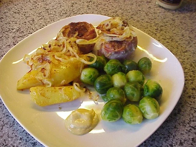 Zwiebel-Hacksteaks - Rezept