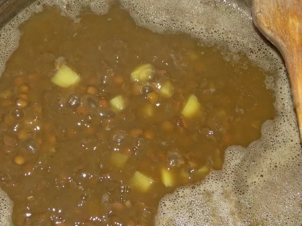 Rezept: Sisserl's - *einfache Linsensuppe mit Kabanossi* Bild Nr. 4 Sisserl's - *einfache Linsensuppe mit Kabanossi* - Rezept - Bild Nr. 4