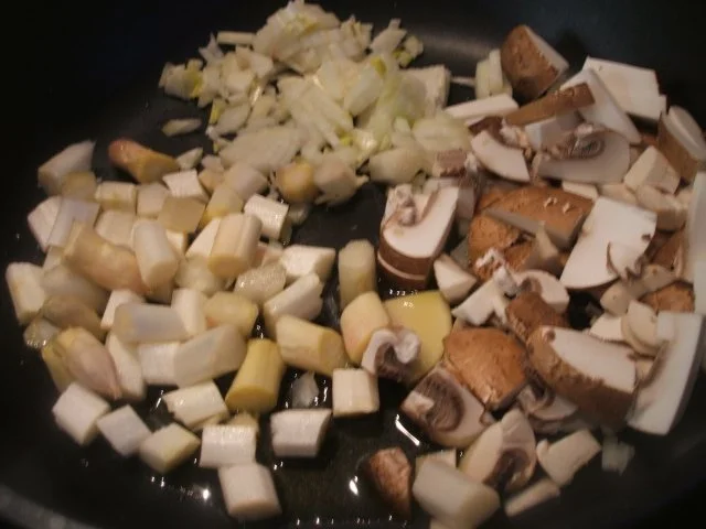 Rezept: Auflauf: Nudelgratin mit Spargel und Champignon Bild Nr. 3 Auflauf: Nudelgratin mit Spargel und Champignon - Rezept - Bild Nr. 3