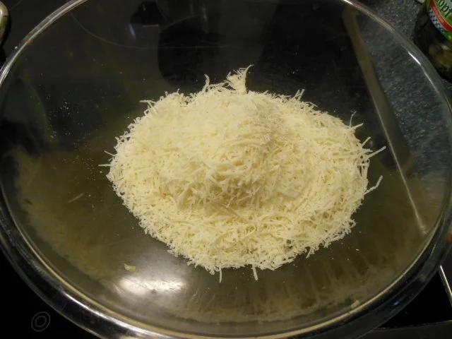 Rezept: Suppe : Parmesanschaumsüppchen Bild Nr. 3 Suppe : Parmesanschaumsüppchen - Rezept - Bild Nr. 3