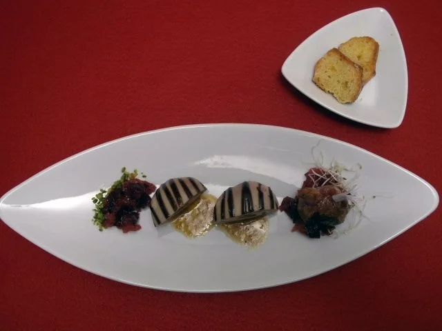 Praline von Wachtel und Gänseleber mit Zwetschgen-Chutney - Rezept