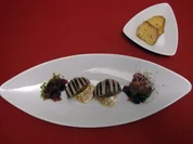 Praline von Wachtel und Gänseleber mit Zwetschgen-Chutney - Rezept