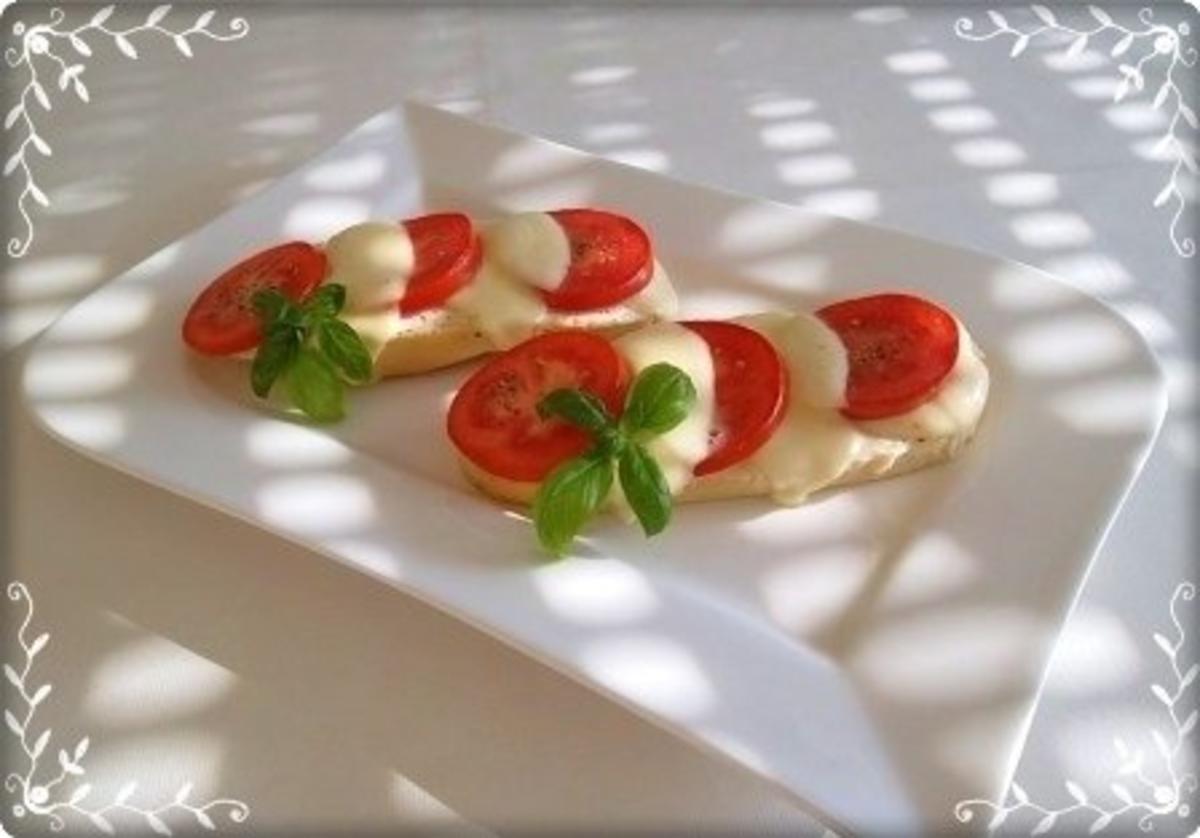 Tomate-Mozzarella Baguettes überbacken - Rezept - Bild Nr. 2