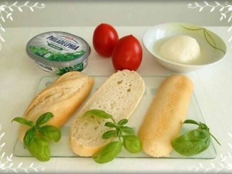 Tomate-Mozzarella Baguettes überbacken - Rezept - kochbar.de