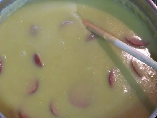 Sisserl's - *Erbsensuppe mit Kabanossi oder Wiener* - Rezept - Bild Nr. 9