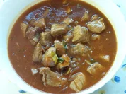 Knoblauchgulasch vom Schwein - Rezept