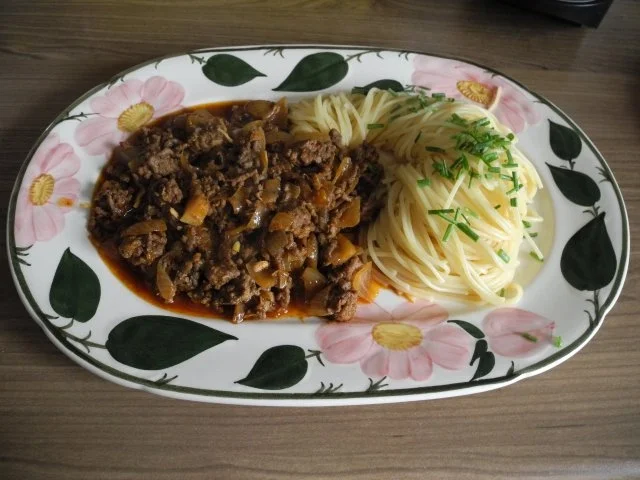 Unter 30 Minuten : Zwiebelhackfleisch mit Spaghetti - Rezept