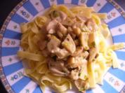 Bandnudeln, Hähnchengeschnetzeltes und Kräuterseitlinge - Rezept