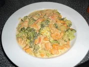 Cremiges Sojacurry mit Süßkartoffeln und Brokkoli - Rezept