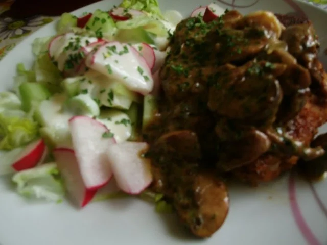 Rezept: Steaks mit Champignons und buntem Salat Bild Nr. 10 Steaks mit Champignons und buntem Salat - Rezept - Bild Nr. 10