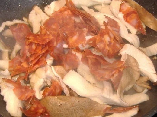 Rezept: Gefülltes Brot mit Ibericoschwein und Gemüse Bild Nr. 4 Gefülltes Brot mit Ibericoschwein und Gemüse - Rezept - Bild Nr. 4