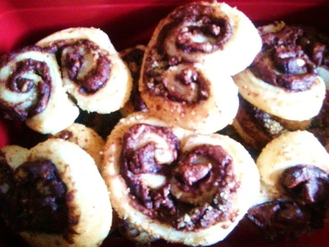 Rezept: Nussnougat-Schneckerli Nussnougat-Schneckerli - Rezept