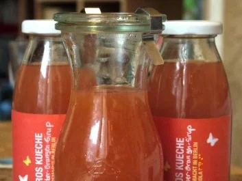 Rezept: Rhabarber-Orangen-Sirup Rhabarber-Orangen-Sirup - Rezept