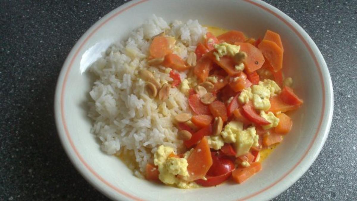 Bilder für Mildes Paneer - Kokos - Curry mit erfrischendem Limettenreis - Rezept