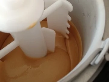 Karamell Eiscreme mit Meringuestückchen 100% Geschmack und 100% geschmeidigkeit - Rezept - Bild Nr. 5