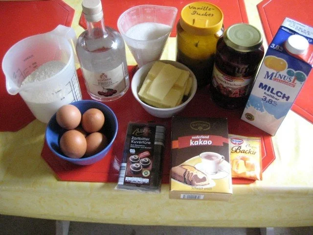 Schwarzwälder Gugelhupf - Rezept - Bild Nr. 2