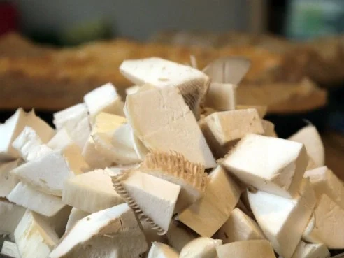 Lachsforelle in Kürbiskernkruste, Tagliatelle, Riesling-Dill-Schaum, Kräuterseitlinge - Rezept - Bild Nr. 5