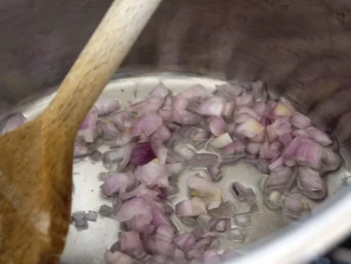 Lachsforelle in Kürbiskernkruste, Tagliatelle, Riesling-Dill-Schaum, Kräuterseitlinge - Rezept - Bild Nr. 7