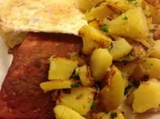 Fleischkäse mit Bratkartoffeln und Spiegelei - Rezept