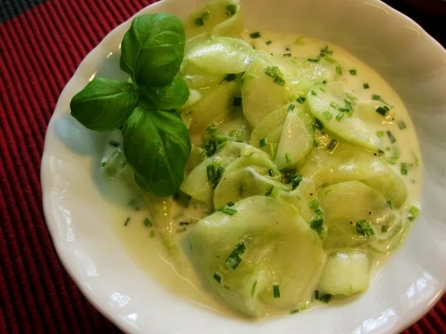 Gurkensalat mit Schnittlauch - Rezept